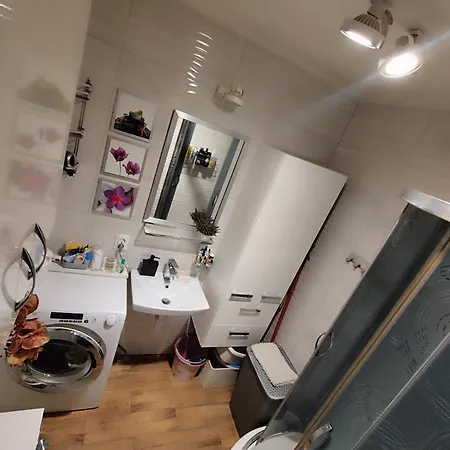 Niewielki Pokój Dla Jednej Osoby Lub Pary. Habitación en casa particular Varsovia