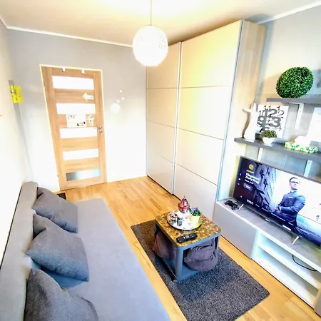 Niewielki Dla Jednej Osoby Lub Pary. Warschau