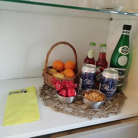 Niewielki Dla Jednej Osoby Lub Pary. Homestay Warsaw